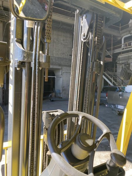 Hyster E70XN Electric Cushion Tire Forklift, 2021 – 7,000 lb Capacity, Sit-Down Rider (1)