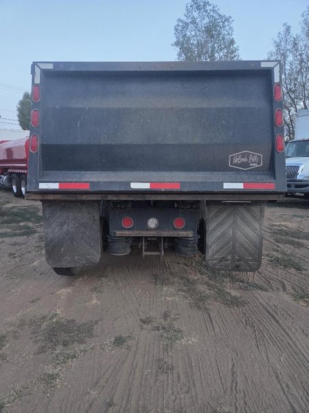 Peterbilt 579 Supertag TRI-AXLE Dump Truck, 2016
