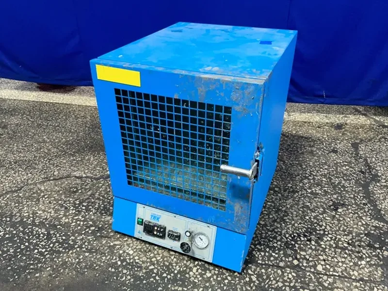 CASCADE TEK 18” X 24” X 18” VACUUM OVEN   -  TVO-5