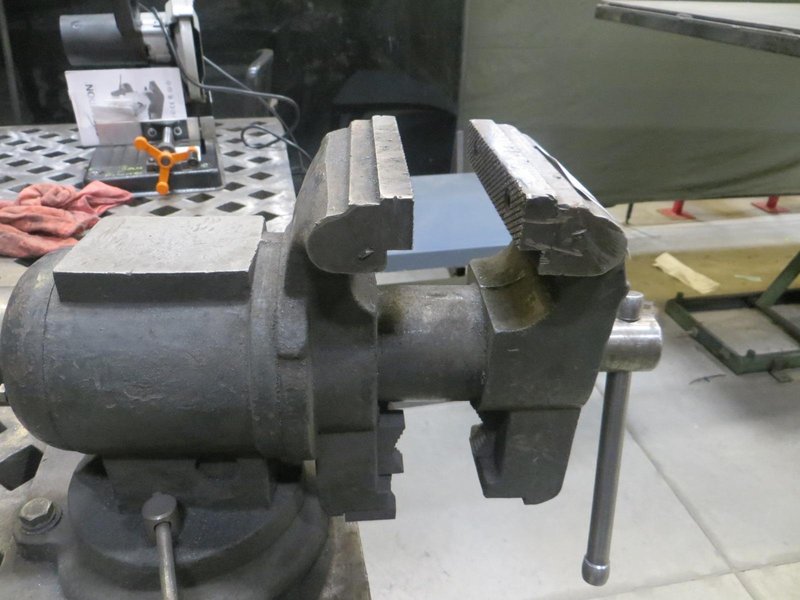 Heavy Duty Bench Vise 6&quot;- Auction Item