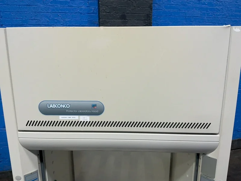 LABCONCO 39”X21”X48” CHEMICAL FUME HOOD  -  488040010814