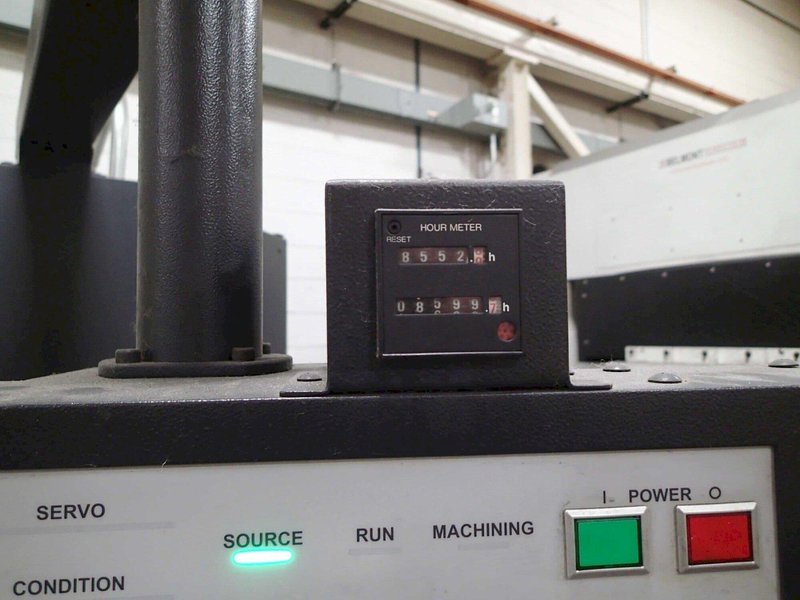 Makino EDNC6 CNC Sinker EDM, 2015 – C-Axis Head, 16 Tool Changer