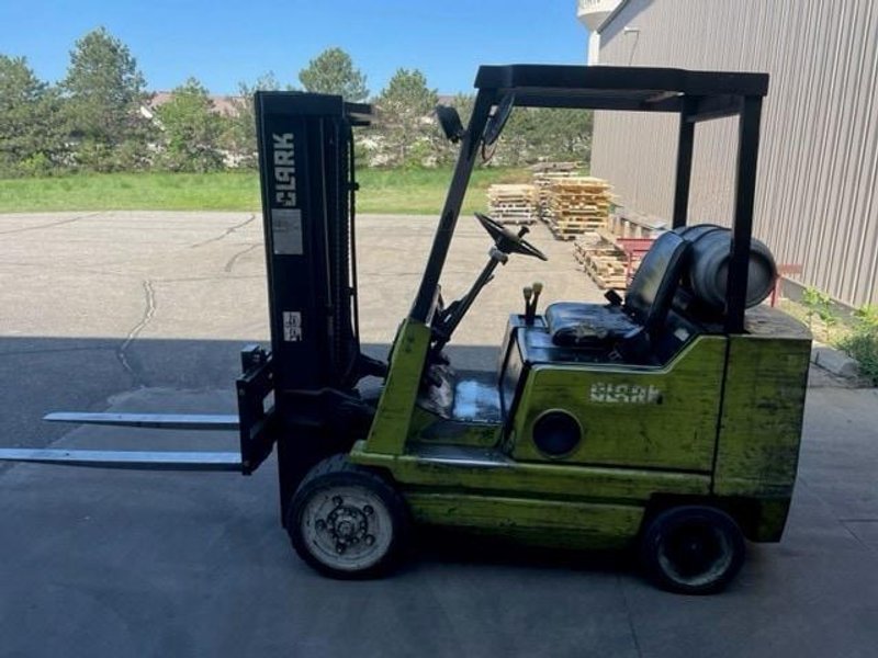 4500 LB Clark GCS25MB Propane Forklift