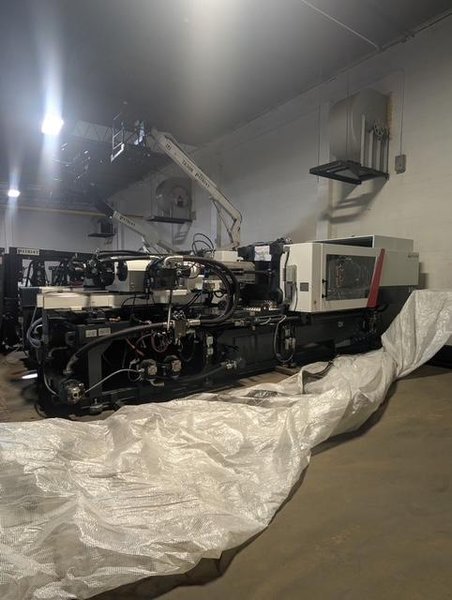 2024 Milacron Q Series 3 Injection Molding Machine | 315 Ton Servo Hydraulic | Husky Altanium Neo5  | Plastrac Blender