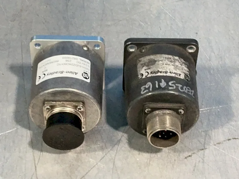 ALLEN-BRADLEY INCREMENTAL ENCODERS  -  845H-SJDZ24CWY1C