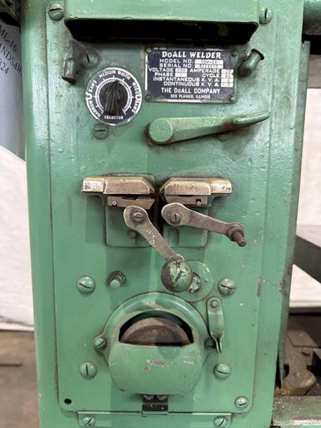 16" DOALL ML-16 VERTICAL BANDSAW. STOCK # 1118824