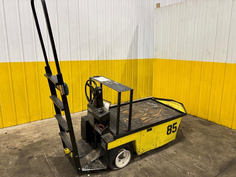 24 VOLT EZ-GO MODEL #XI-640 TEXTRON CHASER/TUGGER CART: YOBRO #24644