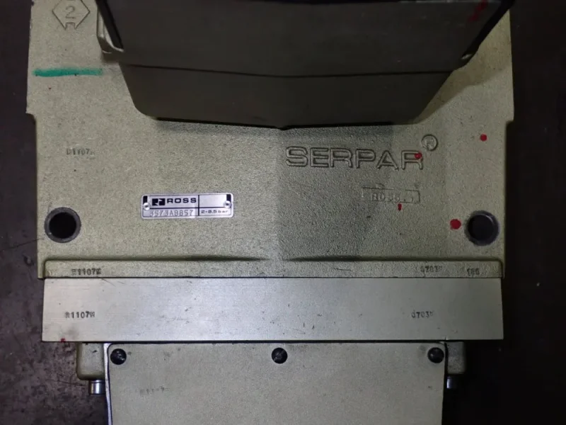 ROSS CONTROLS 2-8.5 BAR SERPAR DOUBLE AIR VALVE  -  3573A8857