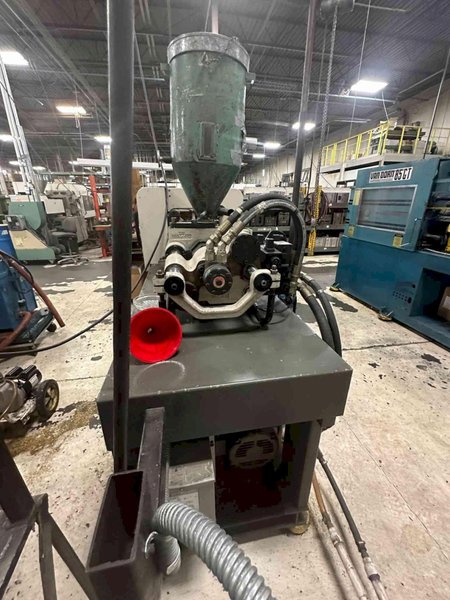 55 Ton, 2.97oz, Cincinnati Injection Moulding Machine, 12.8″ x 12.2″