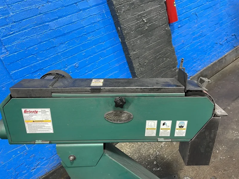GRIZZLY INDUSTRIAL INC 3” X 79” METALWORKING SANDER  -  G0489