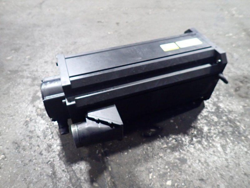REXROTH SERVO MOTOR   -  MSK101E-0300-FN-M1-BG2-NNNN