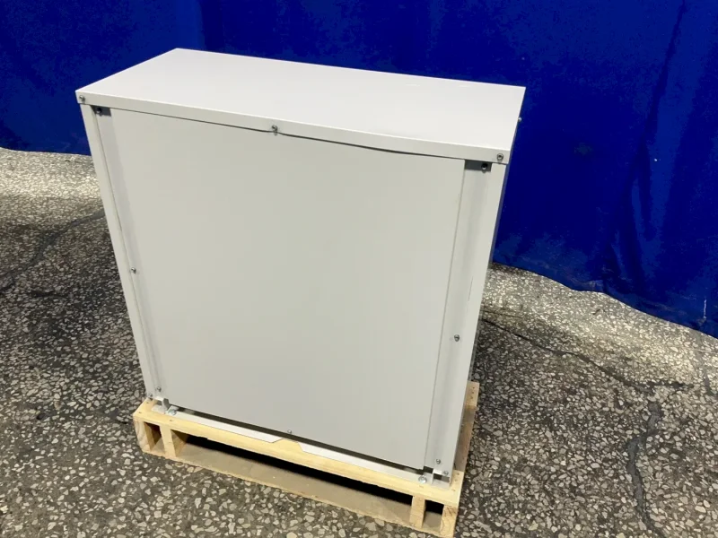 SAMSUNG 54 500/ 61 000 BTU/HR AIR CONDITIONER  -  AM055KXWDCH