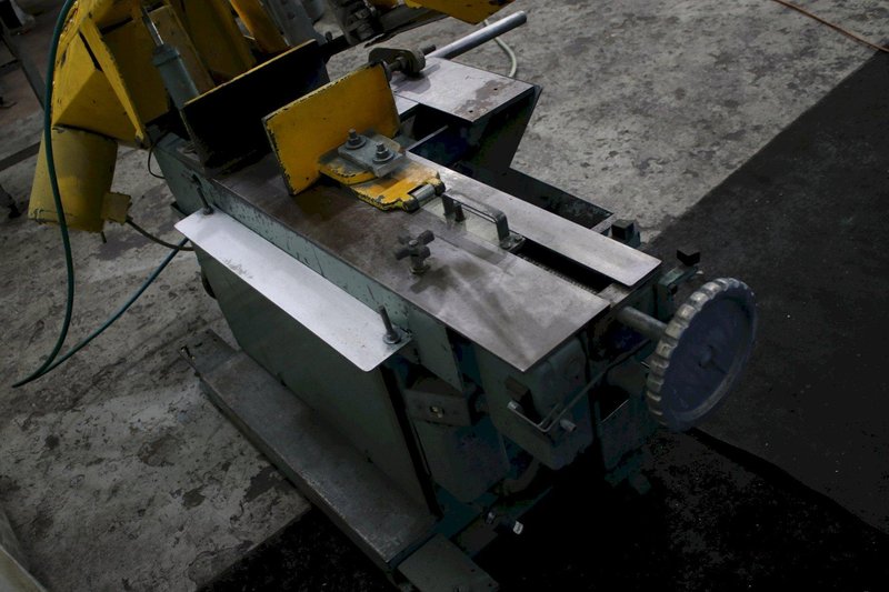 9" X 16" W F WELLS HORIZONTAL BAND SAW: STOCK #75562