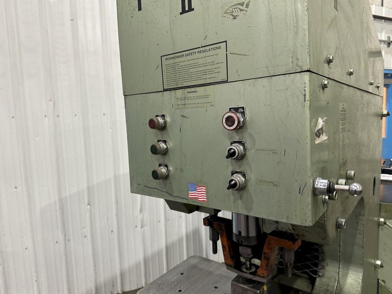 140 TON PIRANHA model P11-140 HYDRAULIC IRONWORKER : STOCK #77765