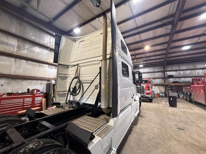 2018 Volvo VNL64T780