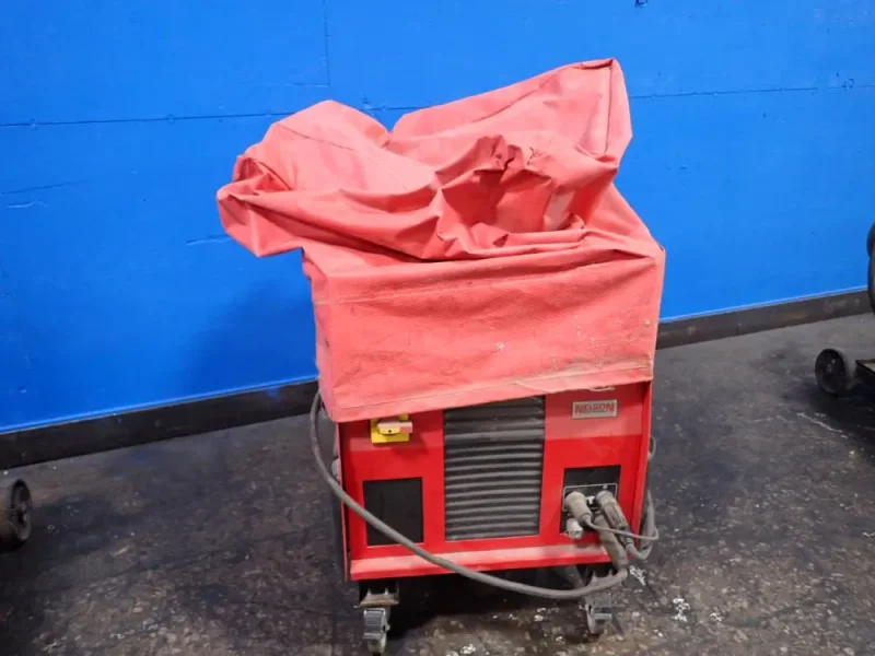 NELSON 2500 A WELDER  -  NELWELD 6000
