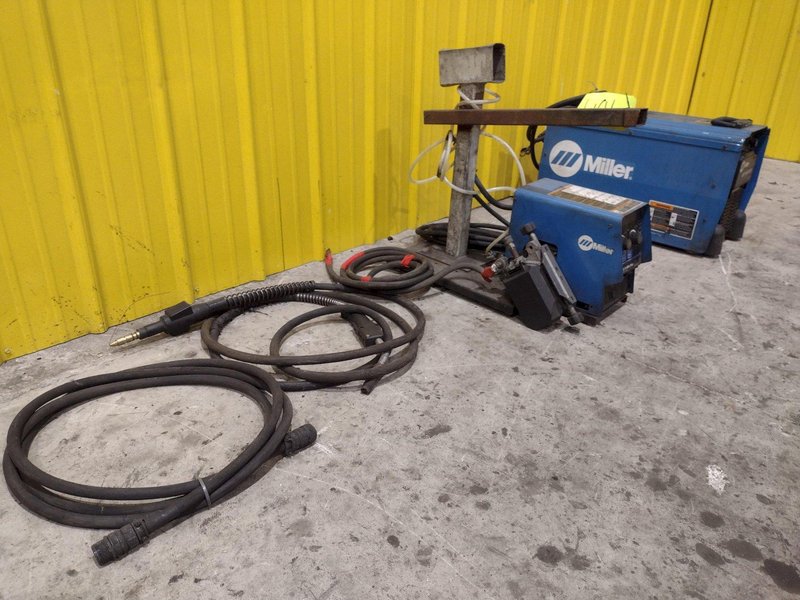 MILLER XMT450 CC CV WELDER W/ FEEDER: STOCK #23484
