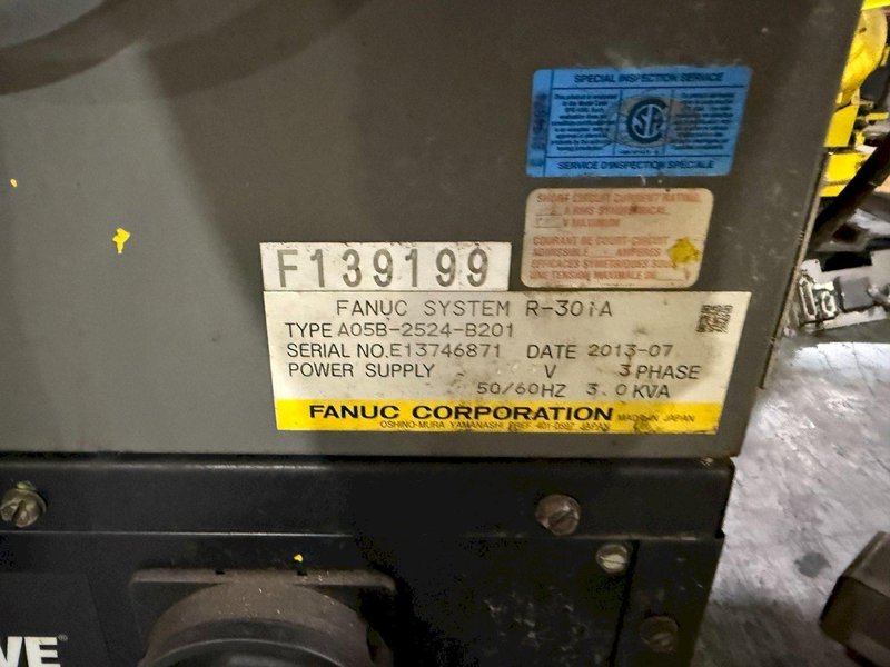 FANUC – ArcMate 120iC w/ R-30iA Controls &amp; Lincoln i400 Weld Package USED