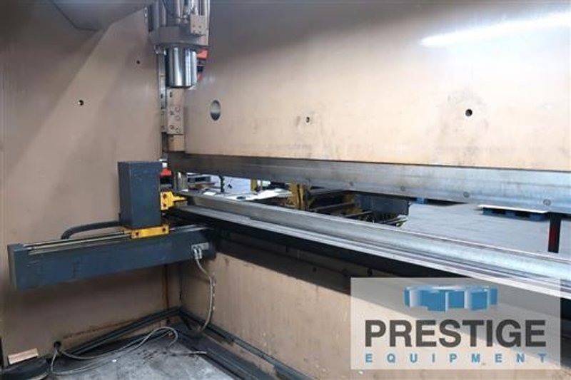 Cincinnati CBII 350 Ton x 14&#039; 3-Axis CNC Press Brake With 2015 PC Based Control Upgrade