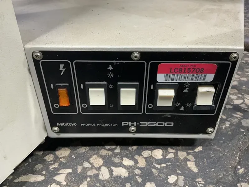 Mitutoyo 13” Diameter Optical Comparator - Ph-3500