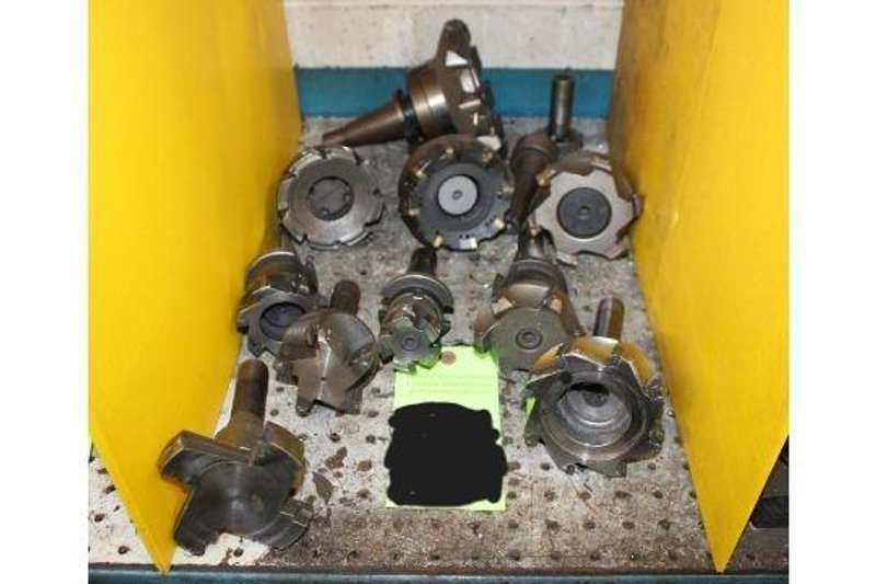 2.5&quot; DEVLIEG 2B-36 SPIRAMATIC HORIZONTAL BORING MILL W/ TOOLING. STOCK # 0881425