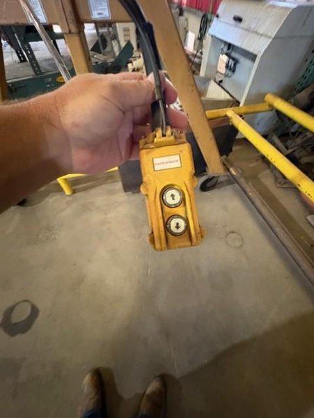 2 TON SPANCO MOBILE GANTRY CRANE WITH 2TON HARRINGTON HOIST STOCK# 4133