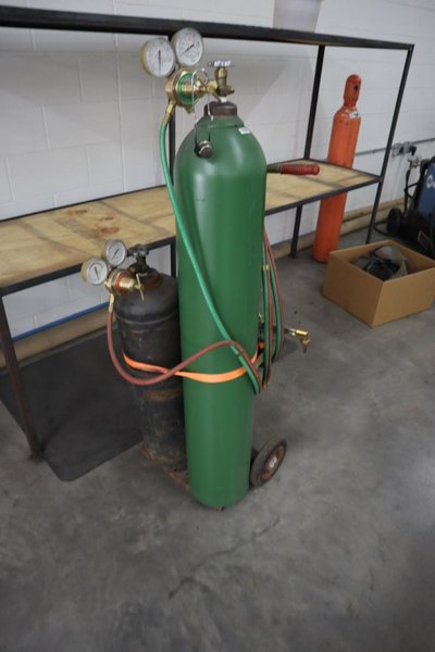 Oxyacetalyne Torch Set with Regulators, Torch and Cart, TANKS NOT INCLUDED- Auction Item