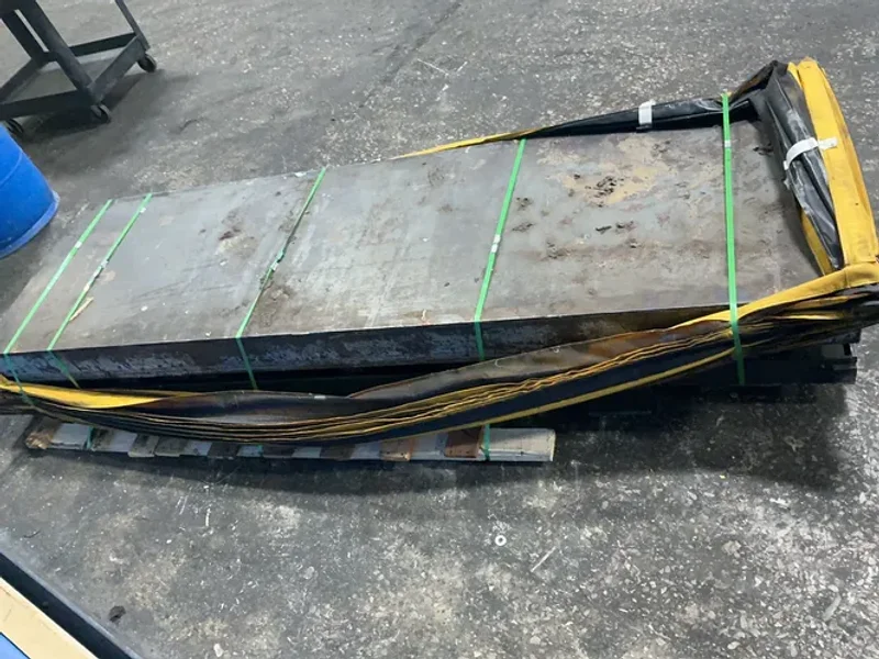 SOUTHWORTH 30”X103” PNEUMATIC LIFT TABLE