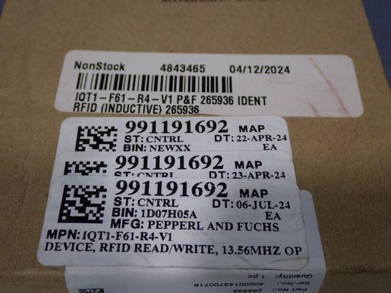 PEPPERL+FUCHS READ/WRITE DEVICE   -  IQT1-F61-R4-V1