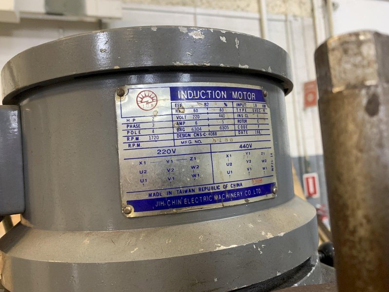 Alliant Model RT-2S Step Pulley Vertical Milling Machine