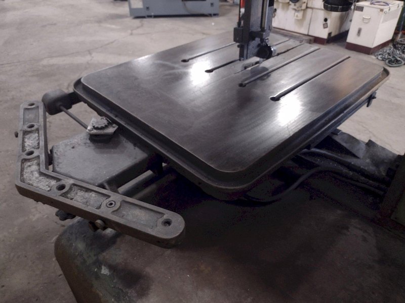 26&quot; DOALL MODEL #26-4 CONTOUR-MATIC VERTICAL HIGH SPEED BAND SAW: STOCK 18313