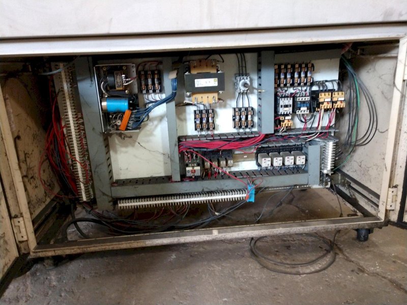 8 STAND X 1.5&quot; YODER M1-1/2 ROLLFORMER BASE WITH AMS MP300 SERIES CONTROLS STOCK # 3175