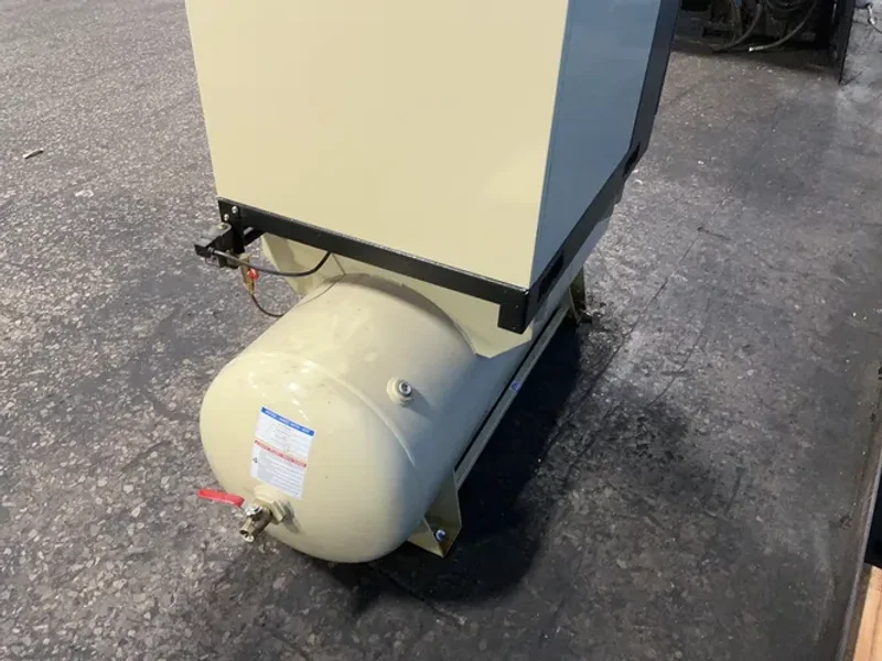 Ingersoll Rand  10 Hp Air Compressor  - R7.5i-a125