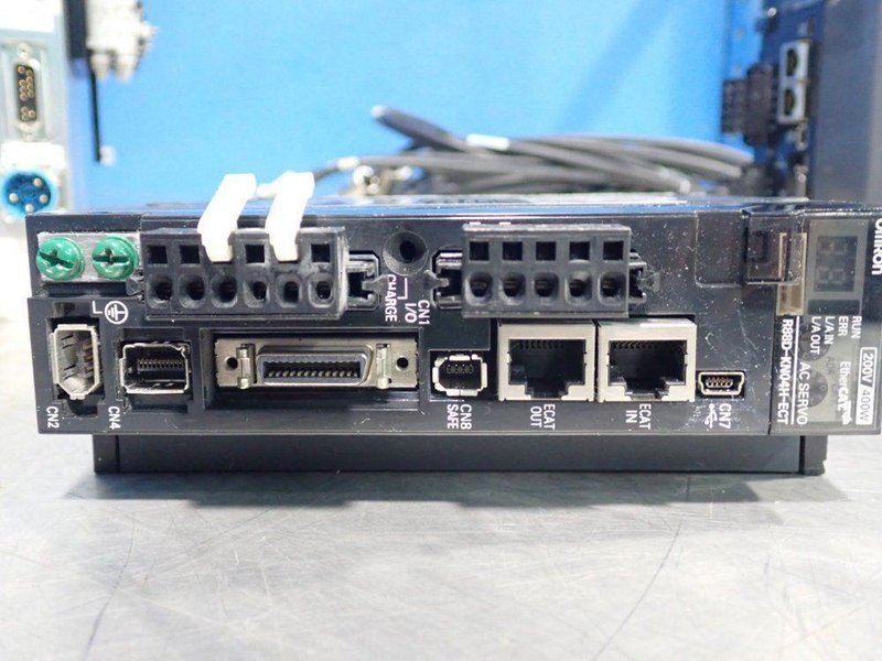 OMRON LINEAR ROBOT  -  R88L-ES-PM-C110-B250-0001
