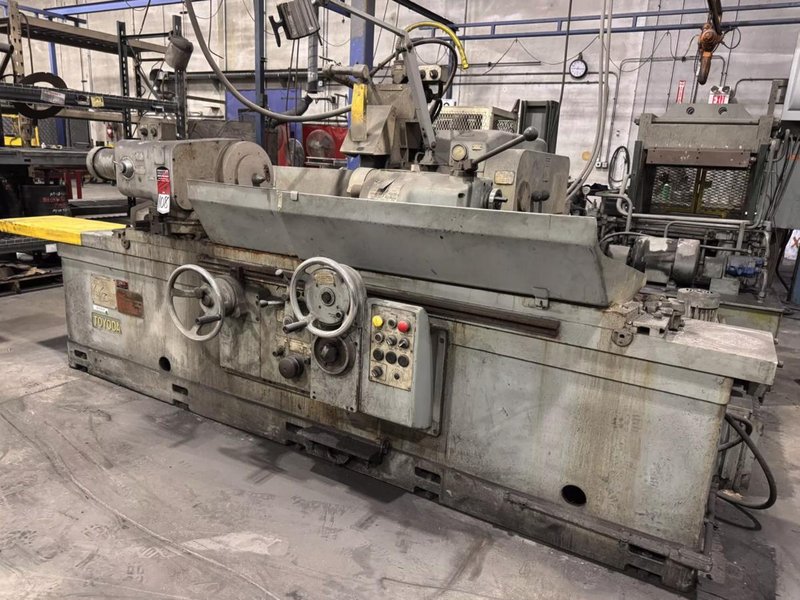 TOYODA GPU40-120 CYLINDRICAL GRINDER. STOCK # 0653726