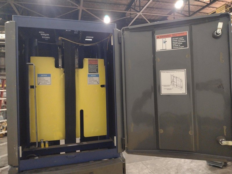 LANTECH MODEL #Q300 PALLET WRAPPER: YOBRO #25268