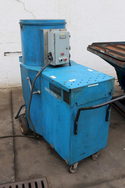 VAC-U-MAX MODEL 6.865 DUST COLLECTOR VACUMM W/ HOPPER: STK #70595