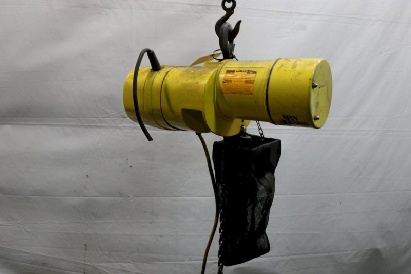 1/4 TON YALE  MODEL #BEHC2516 ELECTRIC POWERED CHAIN HOIST: STOCK #11978
