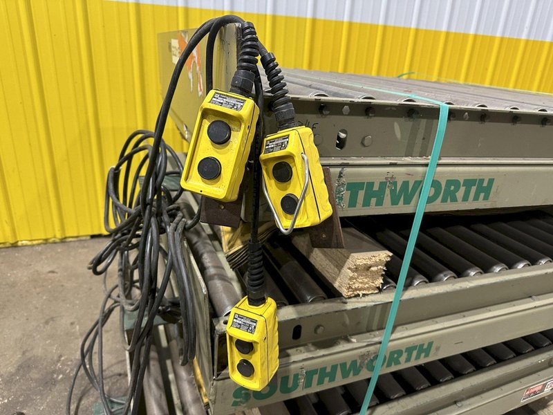 3800 LBS X 60" X 42" SOUTHWORTH HYDRAULIC SCISSOR LIFT TABLE WITH ROLLER CONVEYOR TOP, 110 VOLT: STOCK #20889