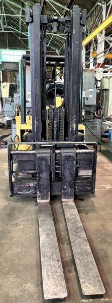 15,000 Lb. Yale Electric Lift Truck, Solid Tire, SS, Fork Positioning, 138" Fork Height