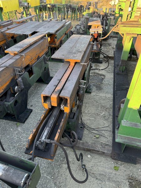 SIGNODE MATERIAL FLIPPER / LIFTER. STOCK # 1007424