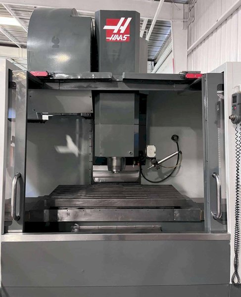 Haas VF-5/50 CNC Vertical Machining Center – 50 Taper Mill