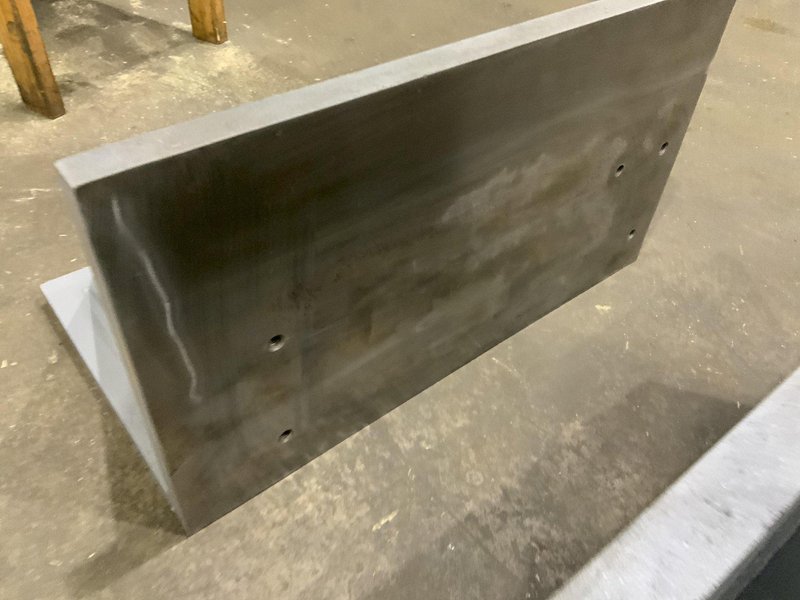 1 PAIR OF 18" X 32" X 18" ANGLE PLATES: STOCK #80897