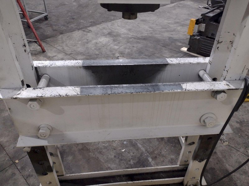 50 TON ENERPAC H-FRAME AIR OVER OIL SHOP PRESS: YOBRO #25793
