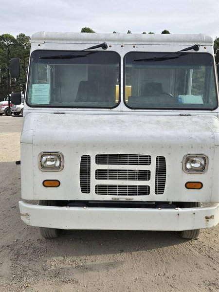 Ford Econoline E-350 Step Van, 2013 – 5.4L V8 Ready for Work