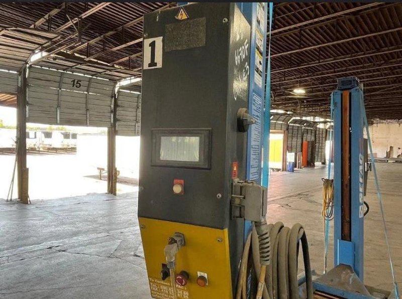 (4) 18,000 LBS SEFAC MODEL PMZ-72 HEAVY DUTY MOBILE COLUMN VEHICLE LIFTS / JACKS: YOBRO #26134