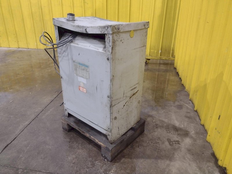 51 KVA CHALLENGER 460 DELTA <--> 460y/266 ELECTRICAL VOLTAGE TRANSFORMER : YOBRO 25138