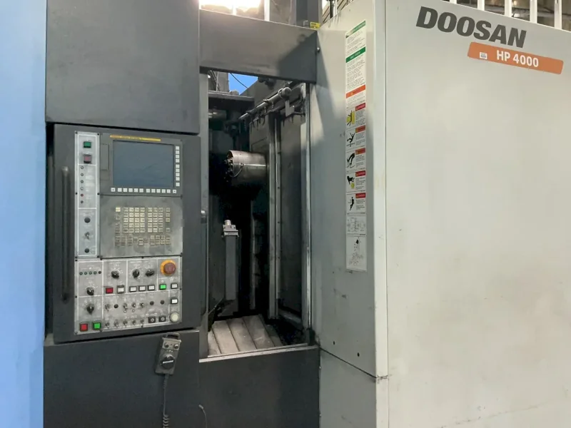 DOOSAN INFRACORE CNC HMC  -  HP 4000