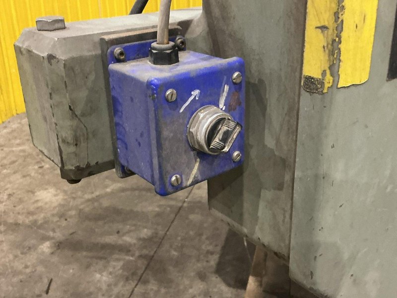 18" X 27" HYDMECH MODEL #S25-A HORIZONTAL SWIVEL MITER AUTOMATIC BAND SAW: YOBRO #25047