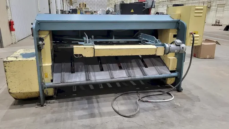 1986 AMADA M-2060 | Shears, Power Squaring (In)